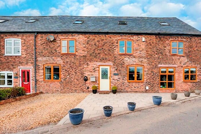 4 Bedroom Barn Conversion For Sale In Greens Lane, Liverpool, L31