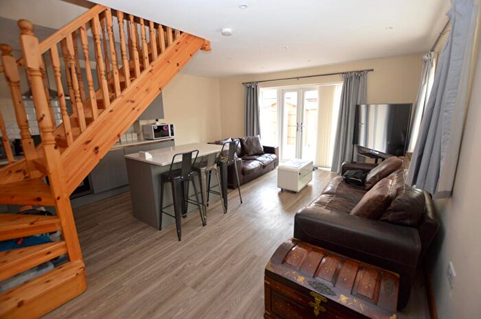 1 Bedroom Detached House To Rent In Hastings Road, Prettgate, CO3