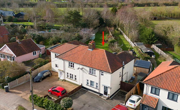 3 Bedroom Semi Detached House For Sale In The Street, Raydon, IP7