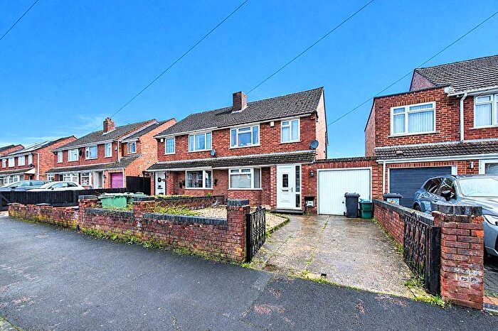 3 Bedroom Semi Detached House For Sale In Lynton Road, Hucclecote, GL3