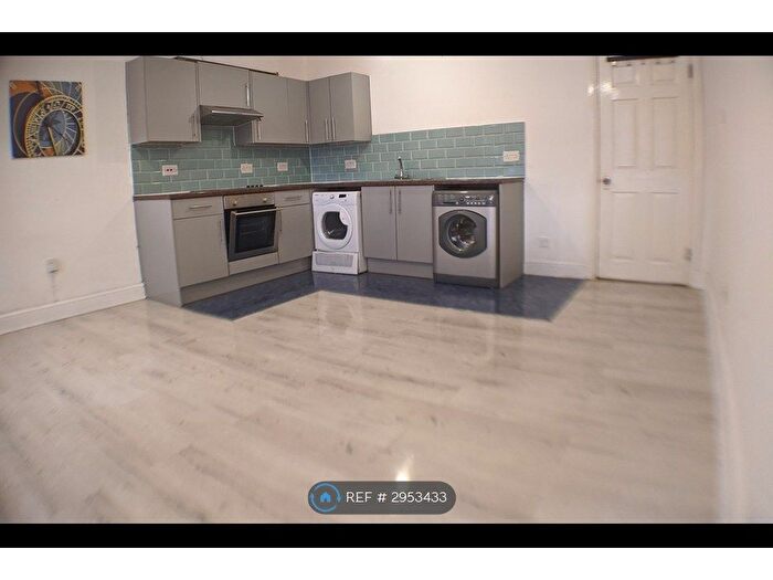 1 Bedroom Flat To Rent In Dock Road, Tilbury, RM18