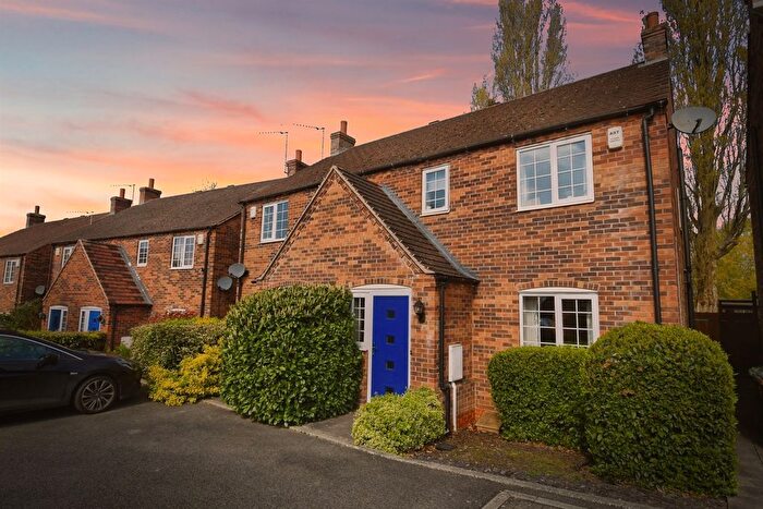 3 Bedroom Semi-Detached House For Sale In Carram Close, Lincoln, LN1