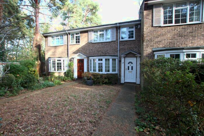 3 Bedroom Terraced House To Rent In Horsell, GU21
