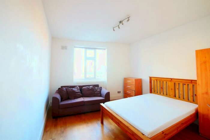 3 Bedroom Apartment To Rent In Angel House, Pentonville Road, N1