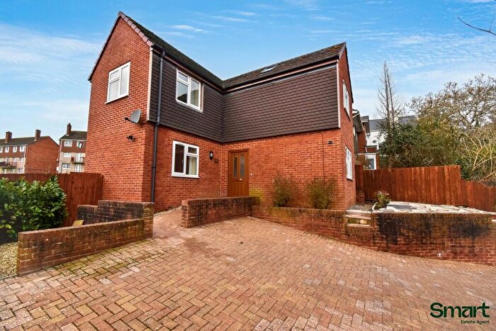 3 Bedroom Detached House For Sale In Redhills, Exeter, EX4