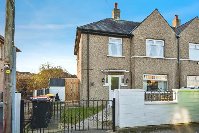 3 Bedroom Semi-Detached House For Sale In Pickthorn Close, Lancaster, LA1