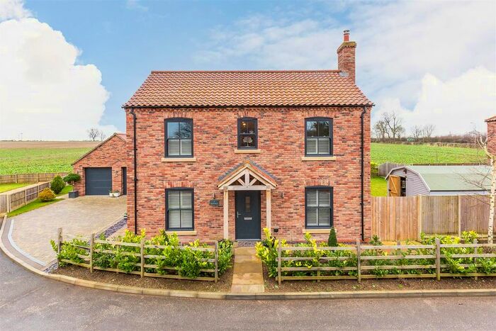 4 Bedroom Detached House For Sale In Corner Farm Close, Middle Rasen, Market Rasen LN8