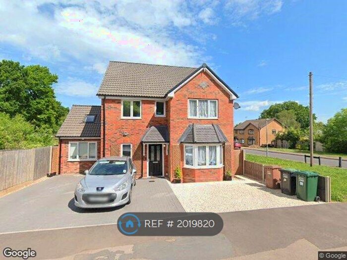 4 Bedroom Detached House To Rent In Gosforth Lane, Watford, WD19
