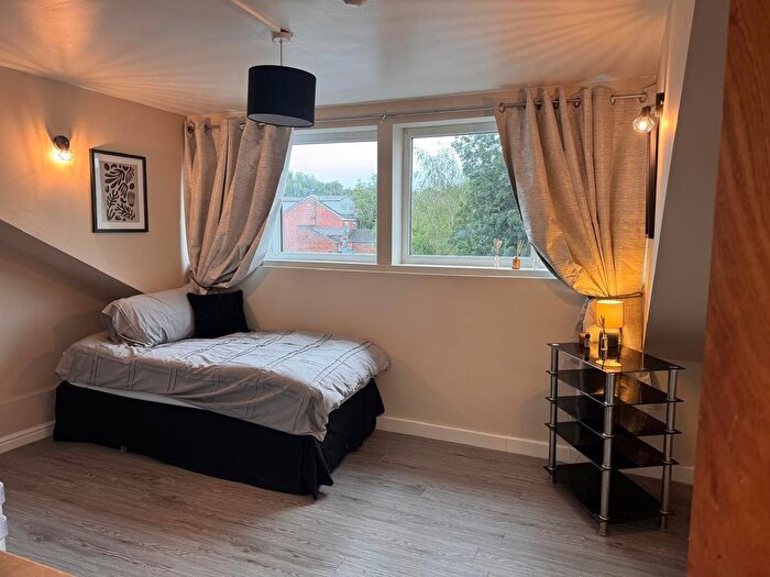 Studio To Rent In Dewsbury Road, Leeds, LS11