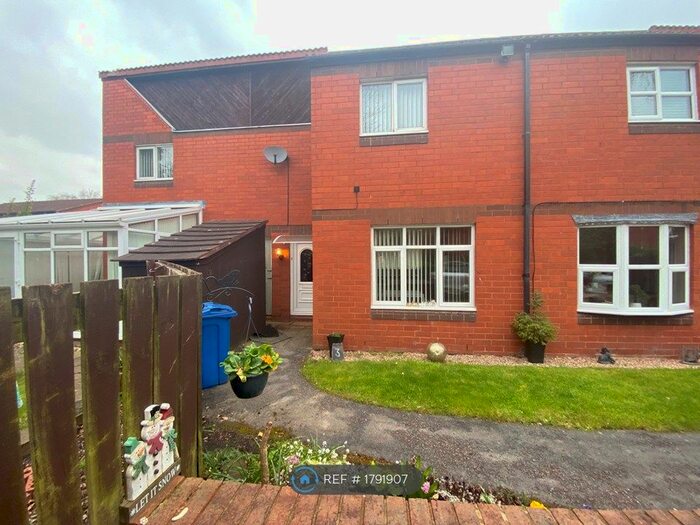 3 Bedroom Semi-Detached House To Rent In Whitworth Close, Birchwood, Warrington, WA3