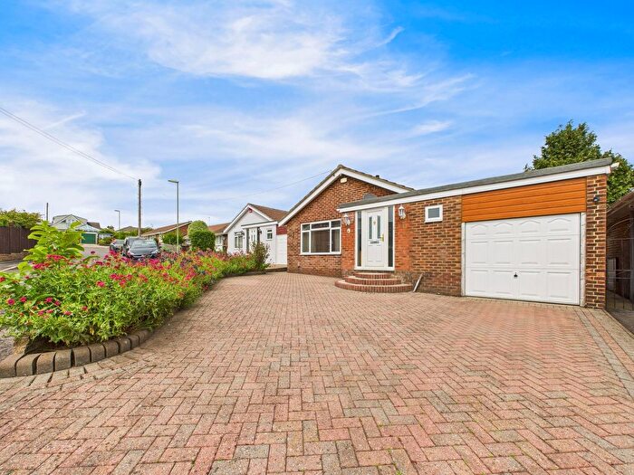 4 Bedroom Bungalow For Sale In White Beam Rise, Waterlooville, PO8