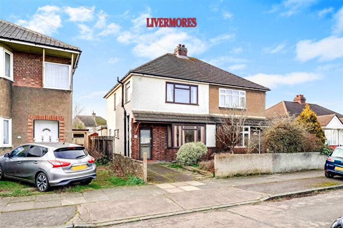 3 Bedroom Semi-Detached House For Sale In Marcus Road, Dartford, DA1