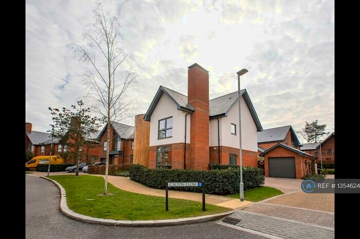 4 Bedroom Detached House To Rent In Calton Close, Longcross, KT16