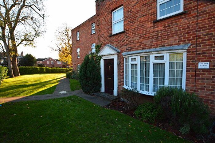 3 Bedroom Detached House To Rent In Turner Road, Slough, SL3