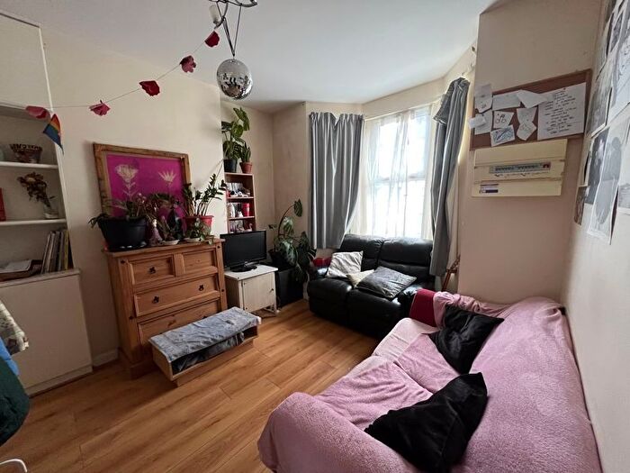 4 Bedroom Property To Rent In Hereward Road, London, SW17