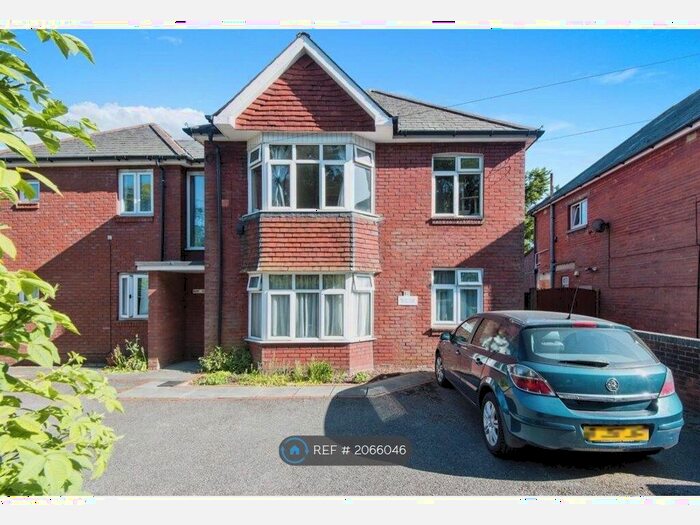 2 Bedroom Maisonette To Rent In Station Road, Southampton, SO19