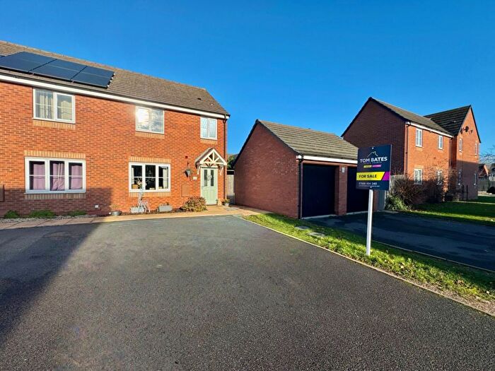 3 Bedroom Semi Detached House For Sale In Feather Lane, Nuneaton, CV10