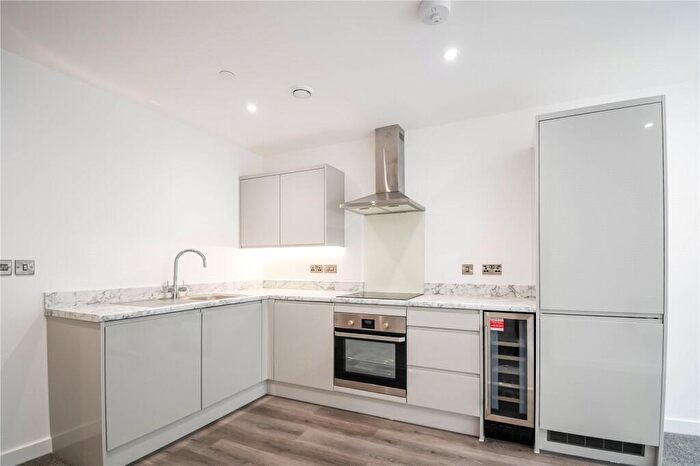 1 Bedroom Apartment To Rent In Strawberry Hill, Newbury, Berkshire, RG14