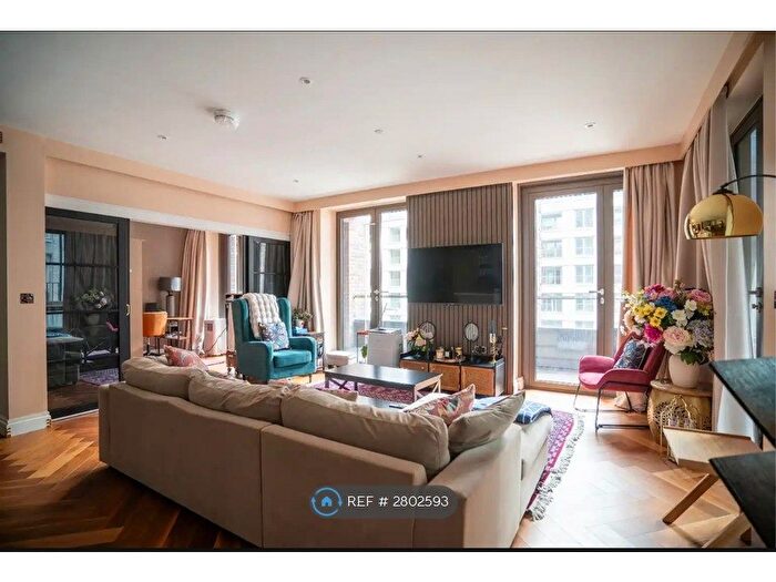 3 Bedroom Flat To Rent In New Union Square, London, SW11