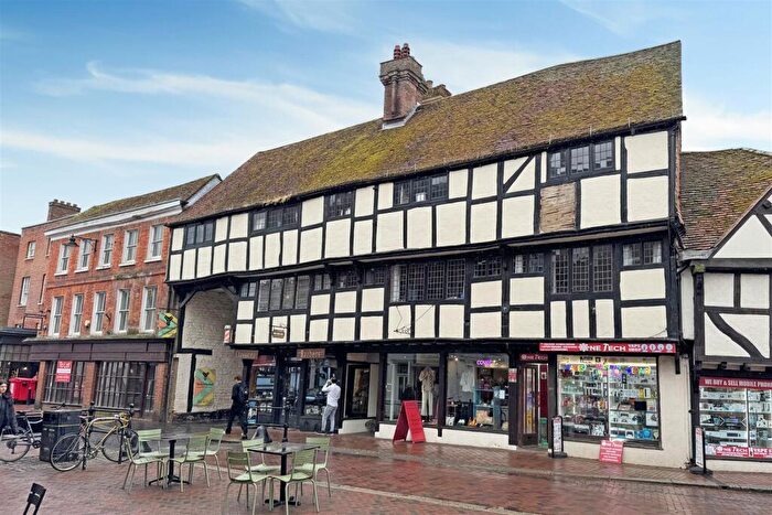 1 Bedroom Flat For Sale In Godalming, GU7