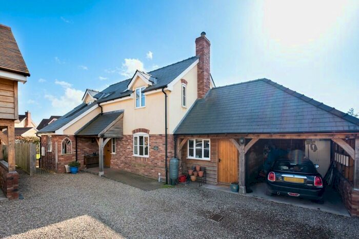 3 Bedroom Detached House For Sale In Willow Bank Drive, Sutton St Nicholas, Herefordshire, HR1