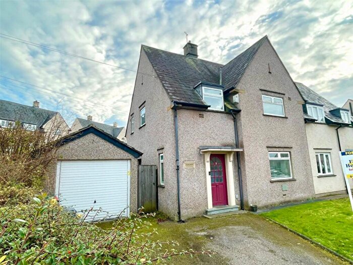 3 Bedroom Semi Detached House For Sale In Peel Crescent, Lancaster, Lancashire, LA1
