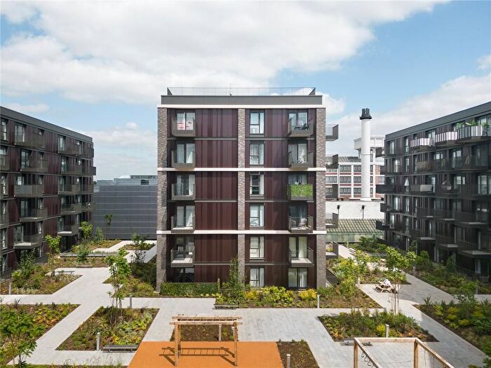 1 Bedroom Flat To Rent In The Venue, Hayes, UB3