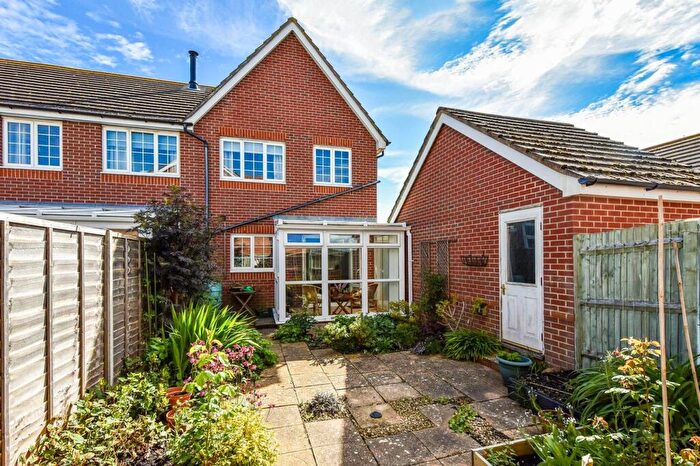3 Bedroom End Of Terrace House For Sale In Tide Way, Bracklesham Bay, PO20