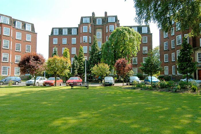 4 Bedroom Apartment To Rent In Kenilworth Court, Birmingham, B16
