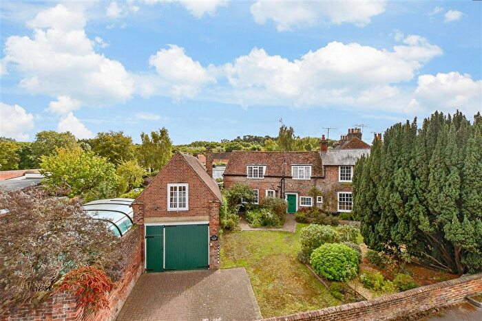 4 Bedroom Property For Sale In High Street, Fordwich, Canterbury, Kent, CT2