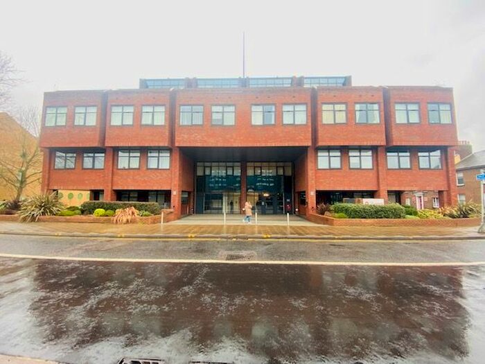 1 Bedroom Flat To Rent In Flowers Way, Luton LU1