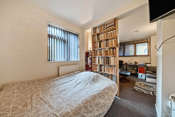 Studio For Sale In Cadiz Street, London, SE17