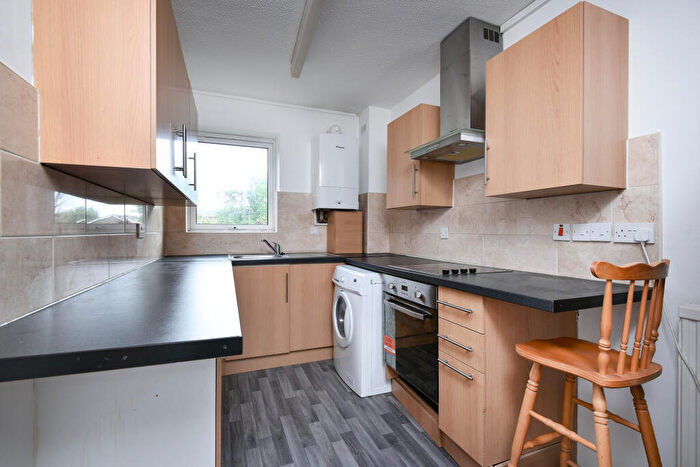 2 Bedroom Flat To Rent In Whitehaven Close, Bromley South, BR2
