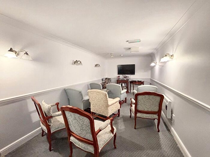 1 Bedroom Flat For Sale In Millbay Road, Wesley Court, PL1