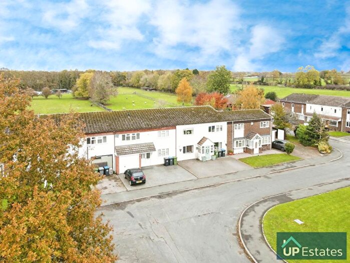 3 Bedroom Terraced House For Sale In Hallway Drive, Shilton, CV7