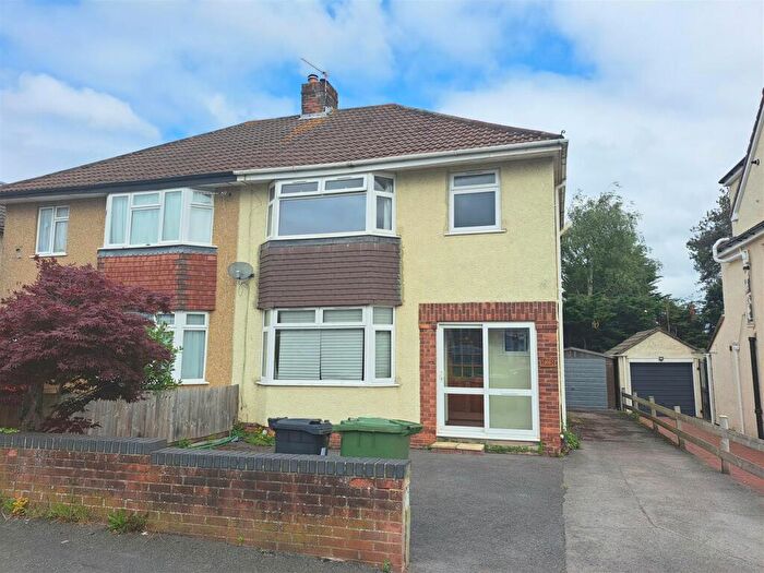 3 Bedroom Semi Detached House To Rent In Quakers Road, Downend, BS16