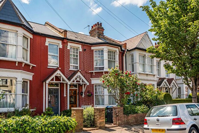 3 Bedroom Terraced House For Sale In Melbourne Avenue, Palmers Green, London, N13