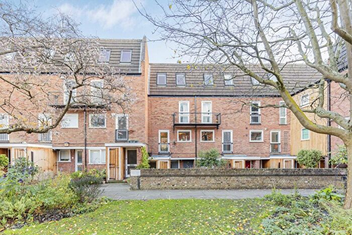 3 Bedroom Terraced House To Rent In St. Andrews Square, London, W11