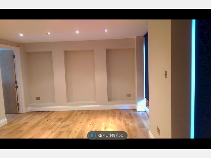1 Bedroom Terraced House To Rent In Barnsbury Street, London, N1
