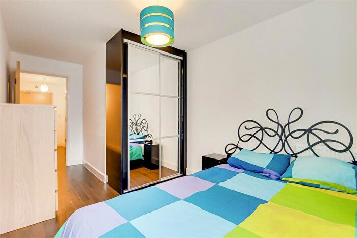 2 Bedroom Apartment To Rent In Venice Corte, Lewisham, SE13