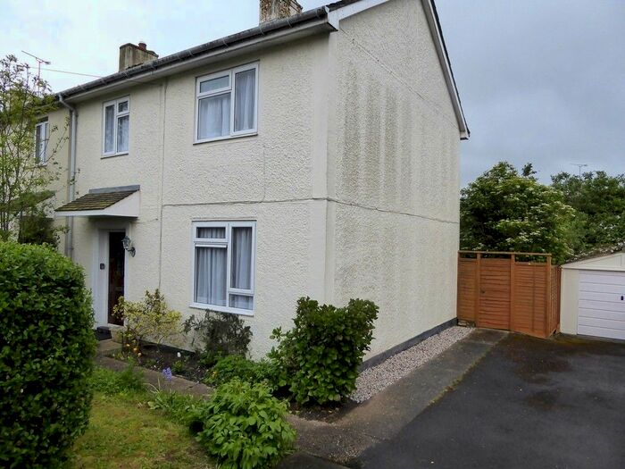 3 Bedroom Semi-Detached House To Rent In St Patricks Road, Yeovil, BA21