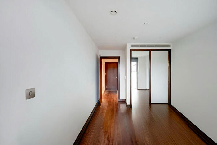2 Bedroom Apartment To Rent In Royal Mint Street, London, E1