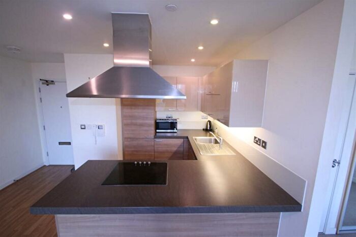 1 Bedroom Flat To Rent In Sky Apartments, Homerton, Hackney, E9