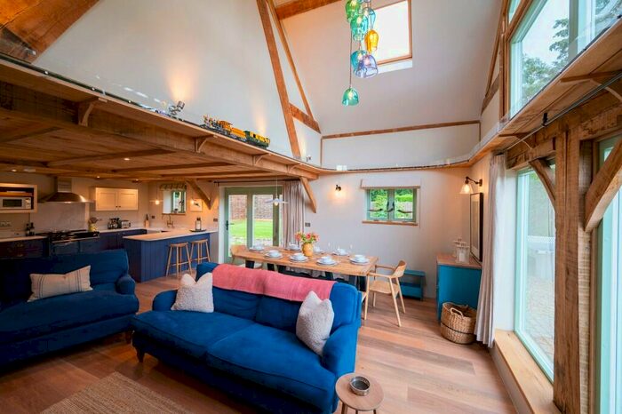 3 Bedroom Farm House To Rent In Foxglove, Dinton, HP17