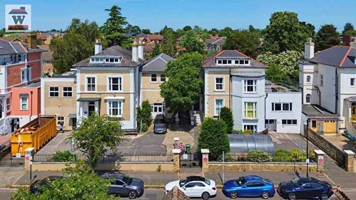 Detached House For Sale In Eversley Crescent, Isleworth, TW7
