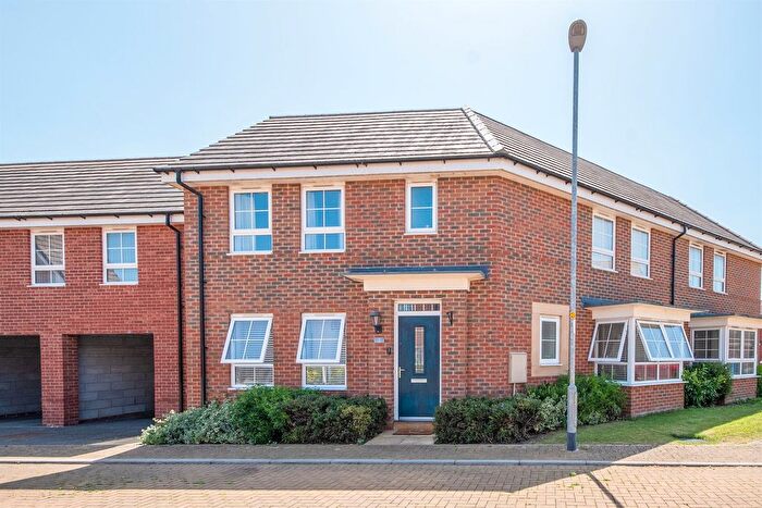 3 Bedroom Semi Detached House For Sale In Haddon Avenue, Barton Seagrave, Kettering, NN15