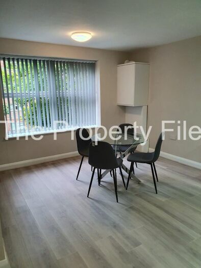 4 Bedroom Flat To Rent In Wynnstay Grove, Fallowfield, M14