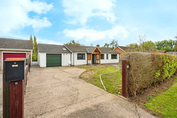 4 Bedroom Bungalow For Sale In Church Road, Willington, Bedford, Bedfordshire, MK44