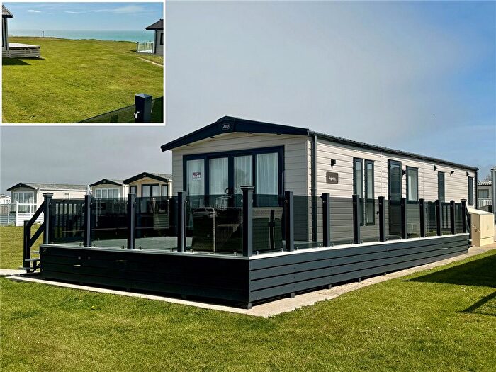 3 Bedroom Park Home For Sale In Naish Common, Naish Park, Barton On Sea, Hampshire, BH25