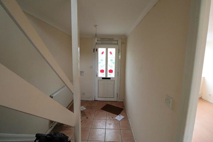 3 Bedroom Terraced House To Rent In Parkfield Road, Rugby, Warwickshire, CV21